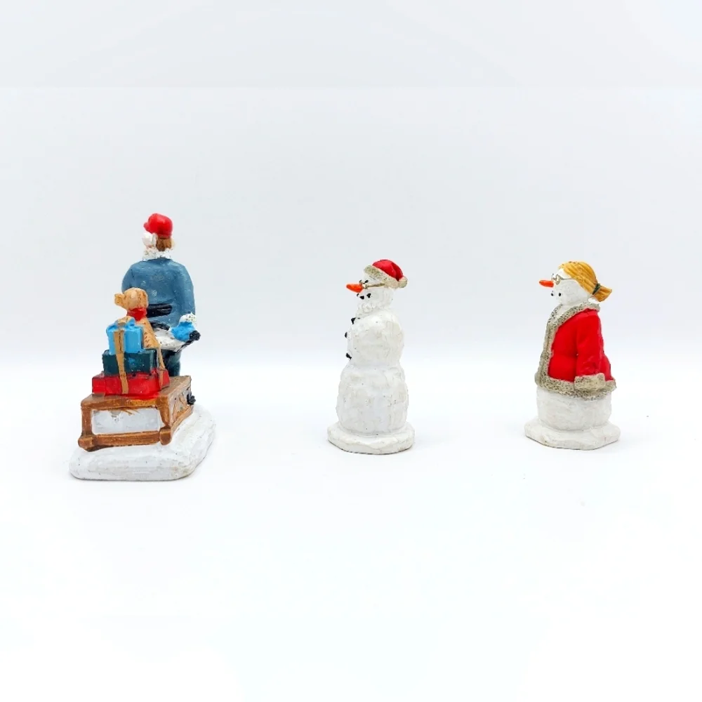 Vtg Christmas Village Figurines Lot of‎ 3